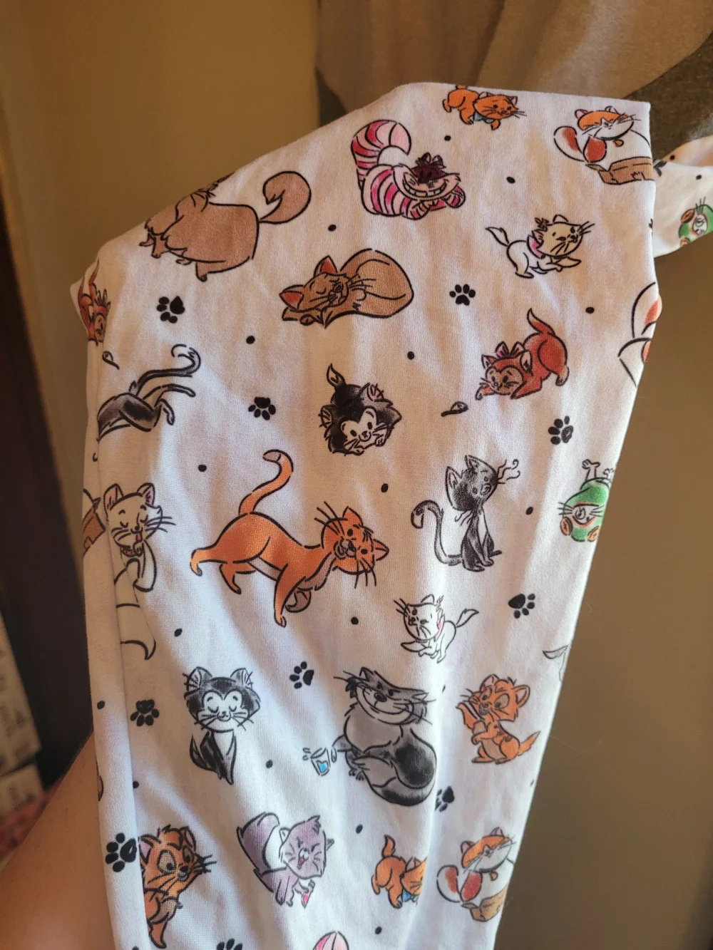 Disney Parks Cat Print Leggings With Gray Top Size XL